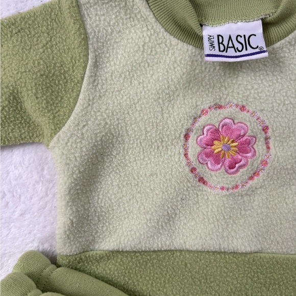 Basic Kids Green Matching Set - Picture 2 of 2